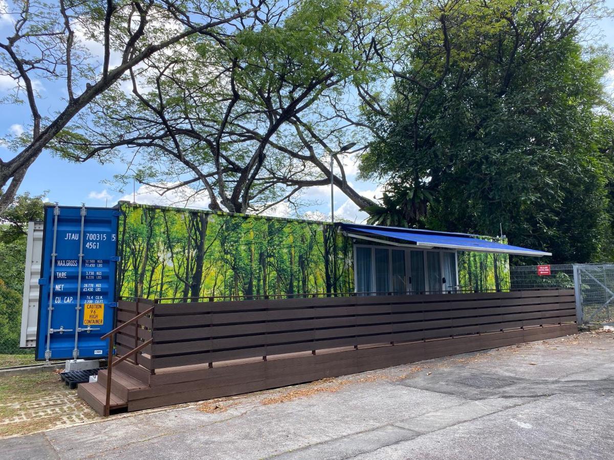 Shipping Container Hotel at Haw Par Villa Singapore Exterior photo